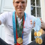 Eskild med medaljer (inden OL 2012)